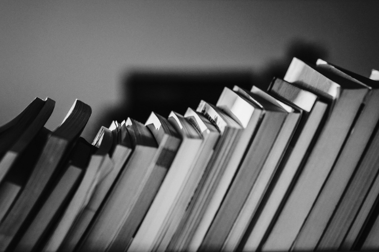 Top 10 Best Books for Investment Bankers in 2025